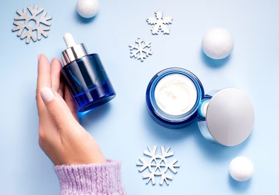 675037bb257ed13034df3591_winter-skincare-beauty-concept-with-woman-hands-ho-2024-10-21-16-13-00-utc (1) (1)